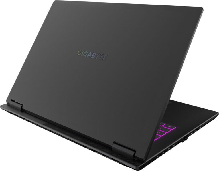 Gigabyte GAMING A18 Laptop Ryzen 7 260, RTX 5070