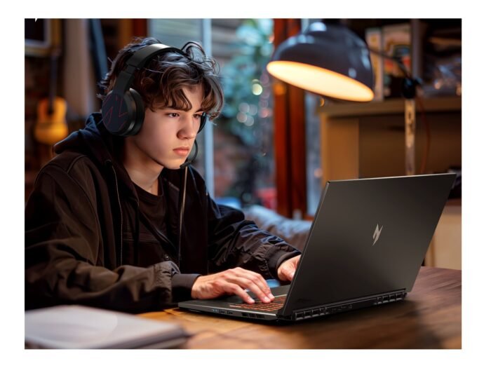 Acer | Nitro V 17 AI ANV17-41-R9XF | Obsidian Black | 17.3" | IPS | QHD | 2560 x 1440 pixels | AMD Ryzen 7 | 260 | 32 GB | DDR5 | Solid-state drive capacity 1000 GB | NVIDIA GeForce RTX 5070 | GDDR7 | 8 GB | Windows 11 Home | 802.11ax | Bluetooth version 5.3 | Keyboard language US international | Keyboard backlit | Warranty 24 month(s)