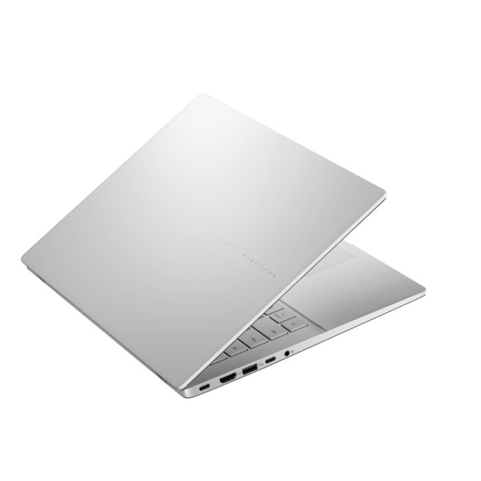 Asus Vivobook S14 | Cool Silver | 14" | IPS | WUXGA | 60 Hz | 1920 x 1200 pixels | Anti-glare | Intel Core i5 | i5-13420H | 16 GB | DDR5 | Solid-state drive capacity 512 GB | Intel Graphics | Windows 11 Home | 802.11ax | Bluetooth version 5.3 | Keyboard language US international | Keyboard backlit | Battery warranty 12 month(s) | Warranty 24 month(s)